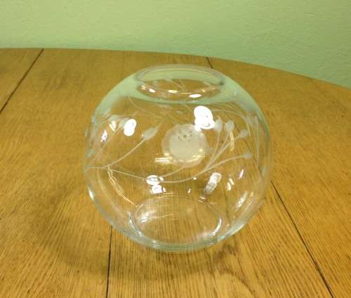 VASE=ROUND=GLASS=ROSE-CUT PATTERN=FLOWERS=FLORAL.