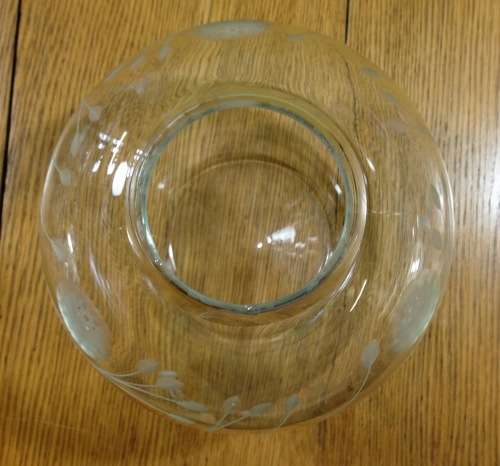 VASE=ROUND=GLASS=ROSE-CUT PATTERN=FLOWERS=FLORAL.