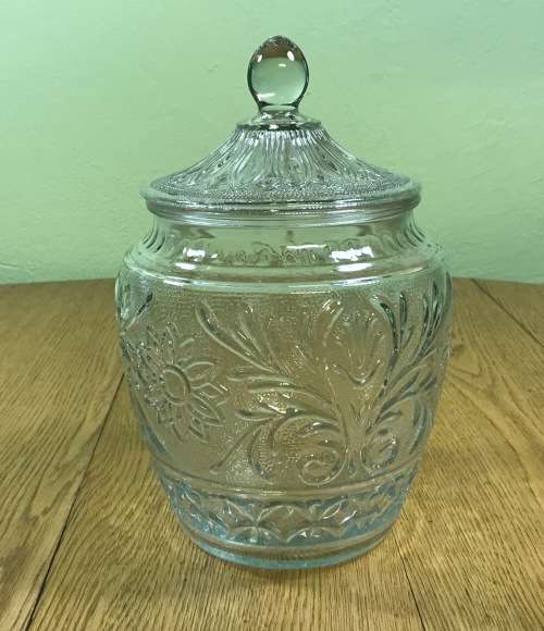 GINGER / BISCUIT / COOKIES JAR GLASS MOULDED ROUND LARGE MODERN GREAT CONDITION STUNNING!!
