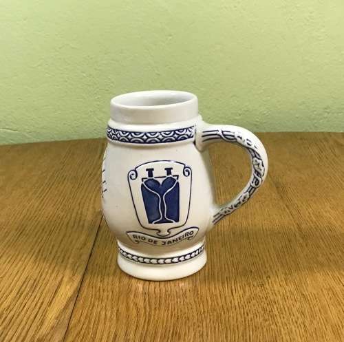MUG POTTERY TEA COFFEE GESTOHLEN KATAKOMBE RIO DE JANEIRO BRAZIL PAO DE ACUCAR SOUVENIR BLUE + WHITE
