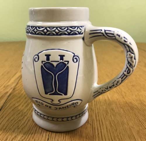 MUG POTTERY TEA COFFEE GESTOHLEN KATAKOMBE RIO DE JANEIRO BRAZIL PAO DE ACUCAR SOUVENIR BLUE + WHITE