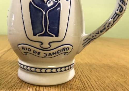 MUG POTTERY TEA COFFEE GESTOHLEN KATAKOMBE RIO DE JANEIRO BRAZIL PAO DE ACUCAR SOUVENIR BLUE + WHITE