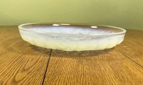 MAGNIFICENT large OPALESCENT GLASS BOWL=WAVY DESIGN=VERY HEAVY at 2,82 kg's=Please read notes......