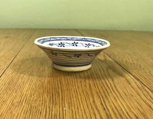 ANS De KOCK-MOLENAAR FRISIA SMALL BOWL GORDONS BAY SOUTH AFRICA EARTHENWARE POTTERY BLUE and WHITE.
