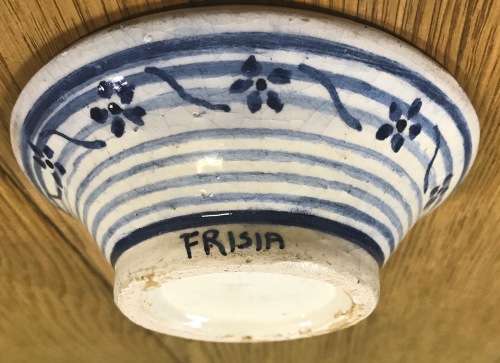 ANS De KOCK-MOLENAAR FRISIA SMALL BOWL GORDONS BAY SOUTH AFRICA EARTHENWARE POTTERY BLUE and WHITE.