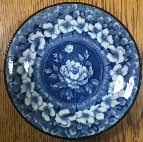 BLUE and WHITE SMALL BOWL=DISH=FLORAL GARLAND=FLOWER IN MIDDLE=BLACK RIM=NO MARKS=STUNNING ITEM!!!