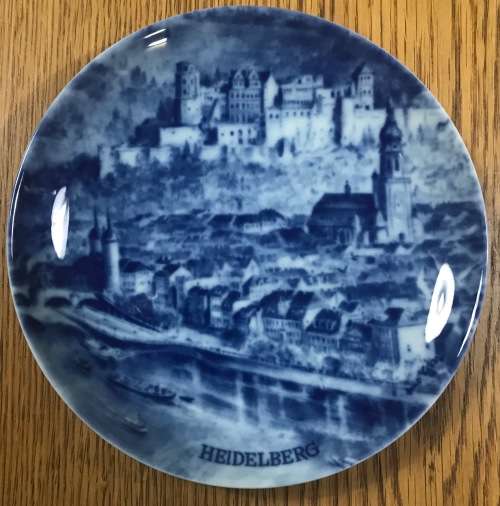 BLUE and WHITE SMALL WALL DISPLAY PLATE HEIDELBERG KAISER GERMANY HANS LISKA COBALT.