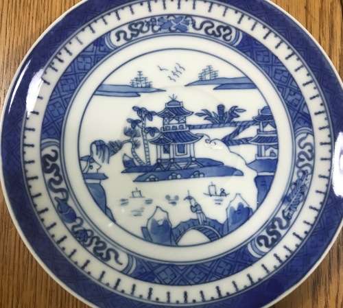 TEA SAUCER x 1 SPARE ORIENTAL PATTERN BLUE AND WHITE NO MARKS.