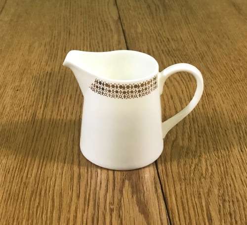 COFFEE DUOS DEMITASSE ROYAL TUSCAN ENGLAND SYMPHONY PATTERN SAUCERS x 3 CUPS x 2 MILKS JUG Expresso!