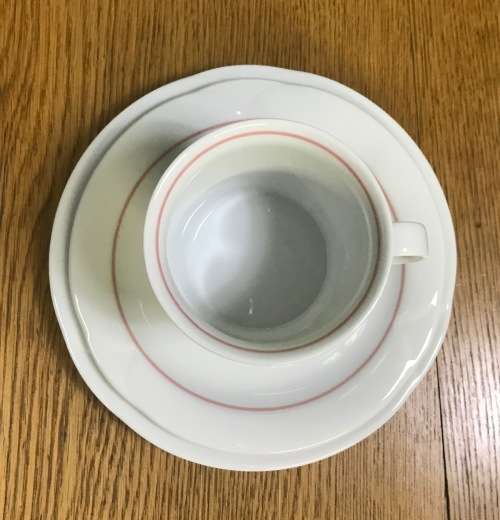ARZBERG TEA COFFEE SET 12 TRIOS 2 MILK 1 SUGAR TEA POT GERMANY Scalloped Flared Rim WHITE PINK TRIM