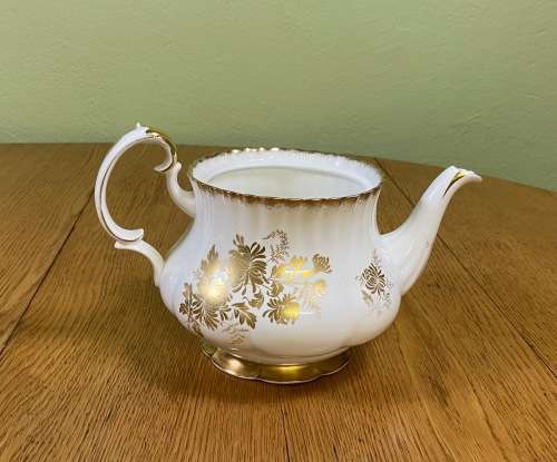 Royal Albert Golden Glory Teapot +1962 Bone China England