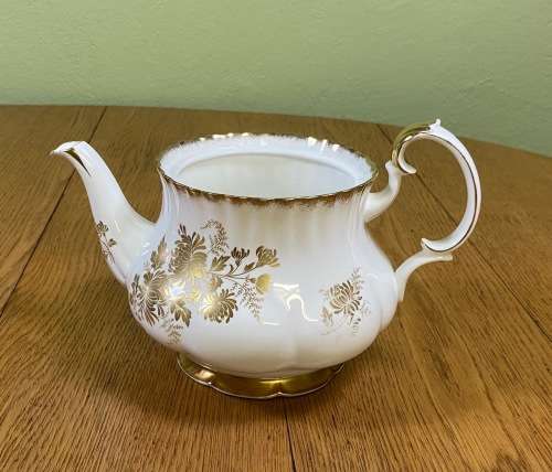 Royal Albert Golden Glory Teapot +1962 Bone China England