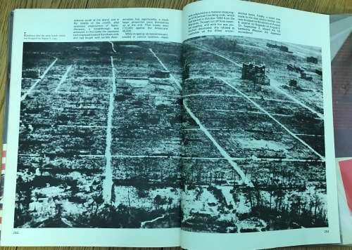 PICTORIAL HISTORY OF WORLD WAR 2 WWII CHARLES HERRIDGE HAMLYN LONDON 1975 MILITARY BOOK TANKS GUNS.