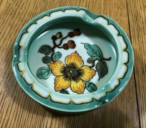 GOUDA ROYAL Zuid Holland ASHTRAY 103mm d 1955 RISA PATTERN 3432 WJ FLOWERS FLORAL SMOKERS CIGARETTES