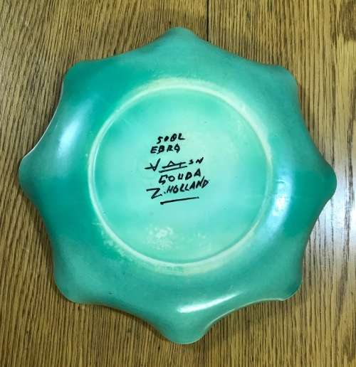 GOUDA Zuid Holland WAVY EDGED BOWL 202mm d 1955 PATTERN 3432 WJ FLOWERS FLORAL RESTORED.....