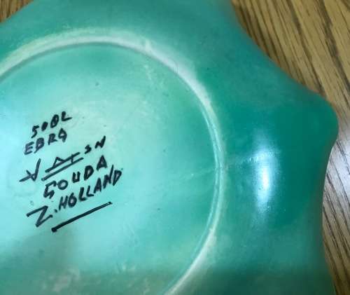 GOUDA Zuid Holland WAVY EDGED BOWL 202mm d 1955 PATTERN 3432 WJ FLOWERS FLORAL RESTORED.....