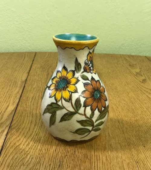GOUDA ROYAL ZUID HOLLAND MEDIUM BULBOUS VASE 1947 3412 FANNY PATTERN 4643 FLOWERS FLORAL STUNNING!!!