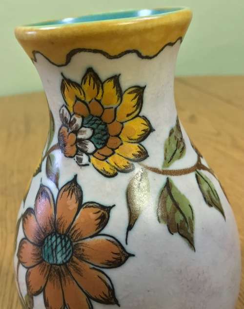 GOUDA ROYAL ZUID HOLLAND MEDIUM BULBOUS VASE 1947 3412 FANNY PATTERN 4643 FLOWERS FLORAL STUNNING!!!