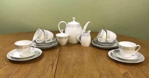 ARZBERG TEA SERVICE 24 piece 212 GOLDENE MEDAILLE XI. TRIENNALE MAILAND 1957 9988 UNUSUAL + STUNNING