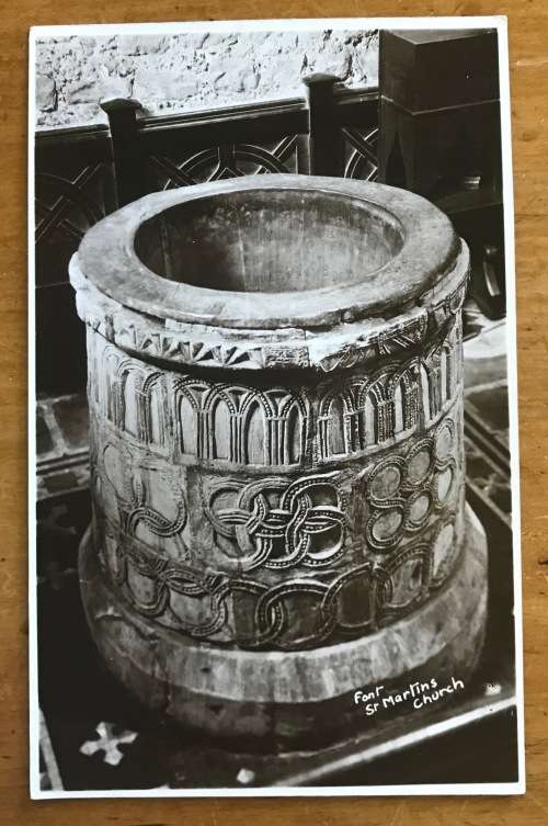 POSTCARD POST CARD THE FONT ST. MARTIN`S CHURCH CANTEBURY ENGLAND REAL PHOTO RELIGION.