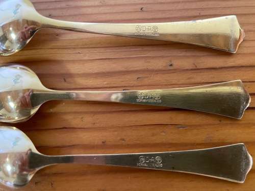STERLING SILVER GILT & ENAMEL TEASPOONS x 6 SUGAR SPOON x 1 DAVID ANDERSEN NORWAY RADHUS PATTERN.