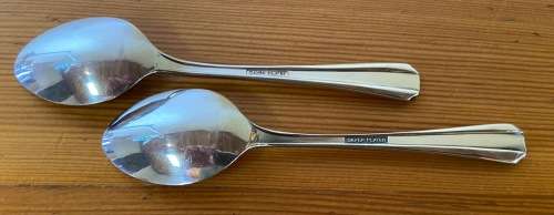 SILVER PLATED COMMEMORATIVE TEASPOONS PAIR 2 THE BIRTH OF HRH PRINCE WILLIAM OF WALES 21st JUNE 1982