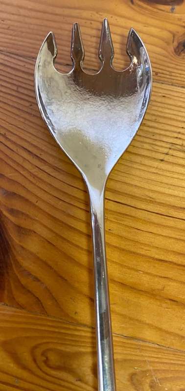 SALAD SERVERS PAIR CHROMED? SILVER PLATED??