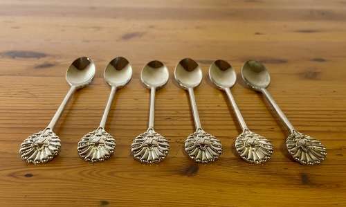 SILVER PLATED COFFEE / TEA SPOONS x 6 BRAND NEW BOXED PLASTIC SLEEVED SHELL DESIGNED END STUTTAFORDS