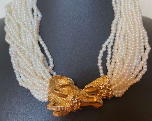 CAROLEE JEWELLERY USA 24 STRAND GLASS FAUX PEARL CHOKER NECKLACE RAMS HEAD CLASP 70`s STUNNING!!!!!!