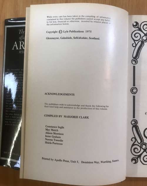 THE LYLE OFFICIAL ARTS REVIEW 1976 ARTISTS A - Z BLACK and WHITE.