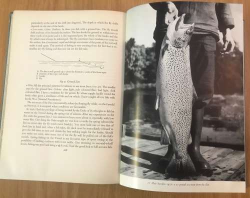 A FLY FISHER`S LIFE CHARLES RITZ 1959 ANGLING FISHING FISH ERNEST HEMINGWAY BERNARD VENABLES.