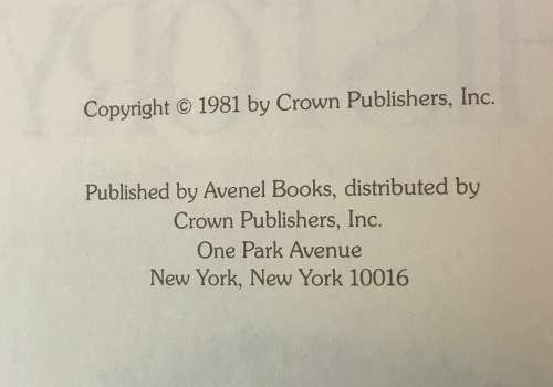 OUR FAMILY HISTORY 1981 CROWN PUBLISHERS CREATING A DETAILED FAMILY TREE NETWORK NEW BOOKUNUSED!!!!
