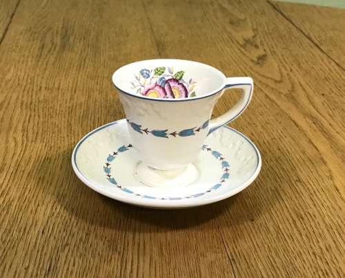 WEDGWOOD CORINTHIAN EVENLODE Demitasse Coffee Cup + Saucer EXPRESSO England USA PATENT IMPRESS 9147.