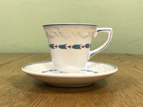 WEDGWOOD CORINTHIAN EVENLODE Demitasse Coffee Cup + Saucer EXPRESSO England USA PATENT IMPRESS 9147.