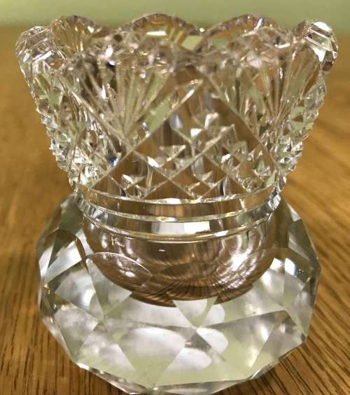 GLASS VASE SMALL + EARTHENWARE POTTERY VASE SMALL 2 ITEMS.