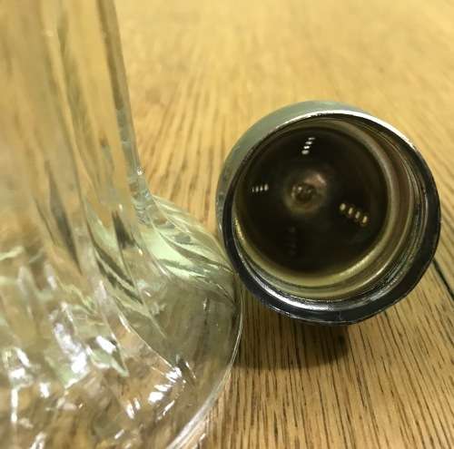 SALT SUGAR SHAKER SIFTER GLASS + METAL TOP GOOD CONDITION.