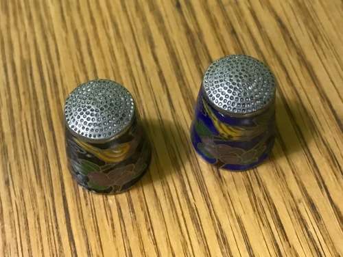 ORIENTAL Cloisonné THIMBLES x 2 PLANTS FLOWERS BIRDS TREES STUNNING ITEMS!!!! CHINESE?? JAPANESE??