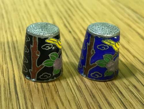 ORIENTAL Cloisonné THIMBLES x 2 PLANTS FLOWERS BIRDS TREES STUNNING ITEMS!!!! CHINESE?? JAPANESE??
