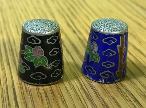 ORIENTAL Cloisonné THIMBLES x 2 PLANTS FLOWERS BIRDS TREES STUNNING ITEMS!!!! CHINESE?? JAPANESE??