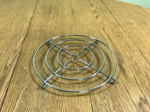 TRIVET  CHROME PLATED ROUND.