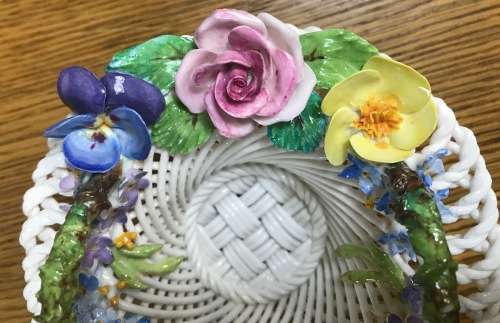 CROWN STAFFORDSHIRE PORCELAIN ROUND WOVEN BASKET APPLIED FLOWERS 2 HANDLES 4-STRAND ENGLAND PERFECT!