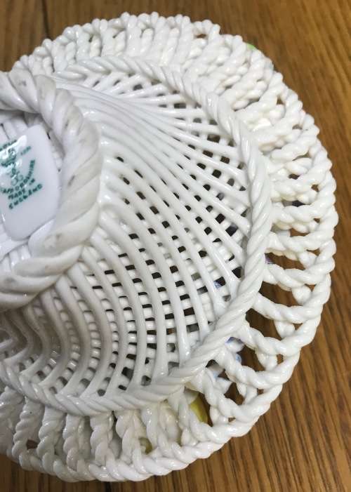 CROWN STAFFORDSHIRE PORCELAIN ROUND WOVEN BASKET APPLIED FLOWERS 2 HANDLES 4-STRAND ENGLAND PERFECT!