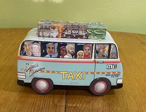 TIN=WOOLWORTHS TAXI BISCUIT TIN=SMOOTH  OPERATOR=DRIVER-JAN PIEREWIET=CARRY 7 PASSENGERS=JAN-KAN!!!!