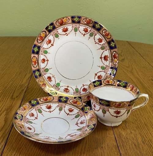 DORIC CHINA TEA TRIO`S x 6 CAKE PLATE SANDON PATTERN LONGTON ENGLAND 1926-35 Read notes.....