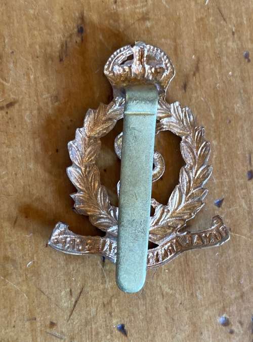 ROYAL ARMY MEDICAL CORPS BADGE with SLIDE RAMC WW1 WWI GREAT BRITAIN WORLD WAR ONE
