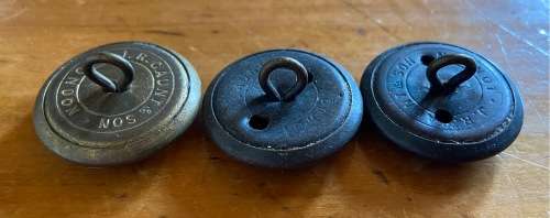 ROYAL AIRFORCE KING`s CROWN 3 x Military Brass Uniform Buttons 25mm diameter ENGLAND.