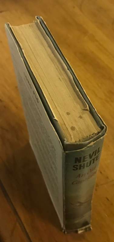 AN OLD CAPTIVITY NEVIL SHUTE 1959 FICTION NOVEL AIRPLANE FLIGHT SOUTHAMPTON.