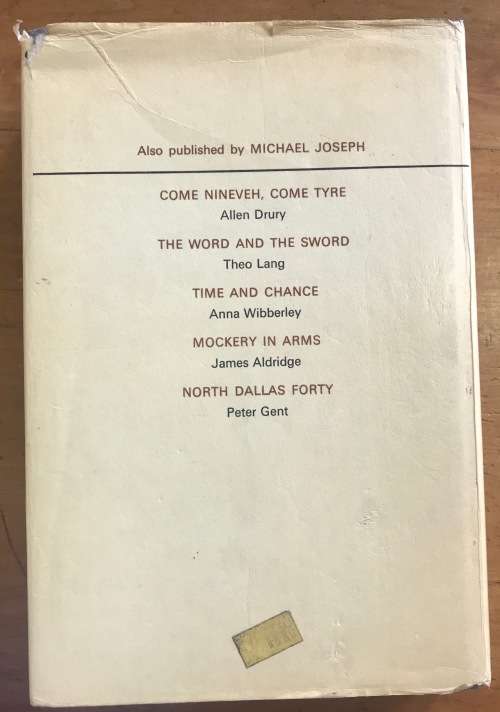 SAND IN THE WIND ROBERT ROTH VIETNAM WAR 1967-8 MICHAEL JOSEPH 1974 1st EDITION NOVEL.