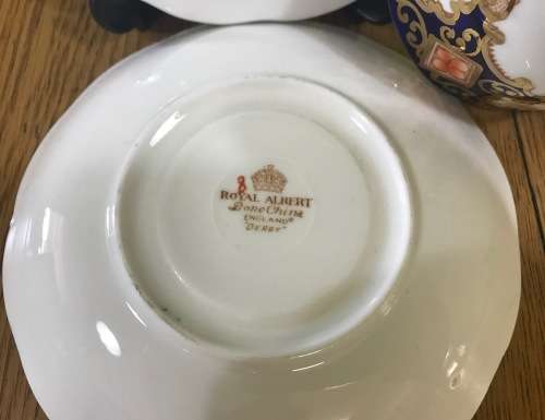 ROYAL ALBERT DERBY IMARI STYLE TEA TRIO x 1 CUP SAUCER CAKE PLATE BONE CHINA 1950`s ENGLAND FLORAL.