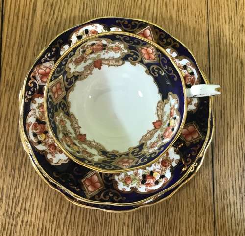 ROYAL ALBERT DERBY IMARI STYLE TEA TRIO x 1 CUP SAUCER CAKE PLATE BONE CHINA 1950`s ENGLAND FLORAL.b